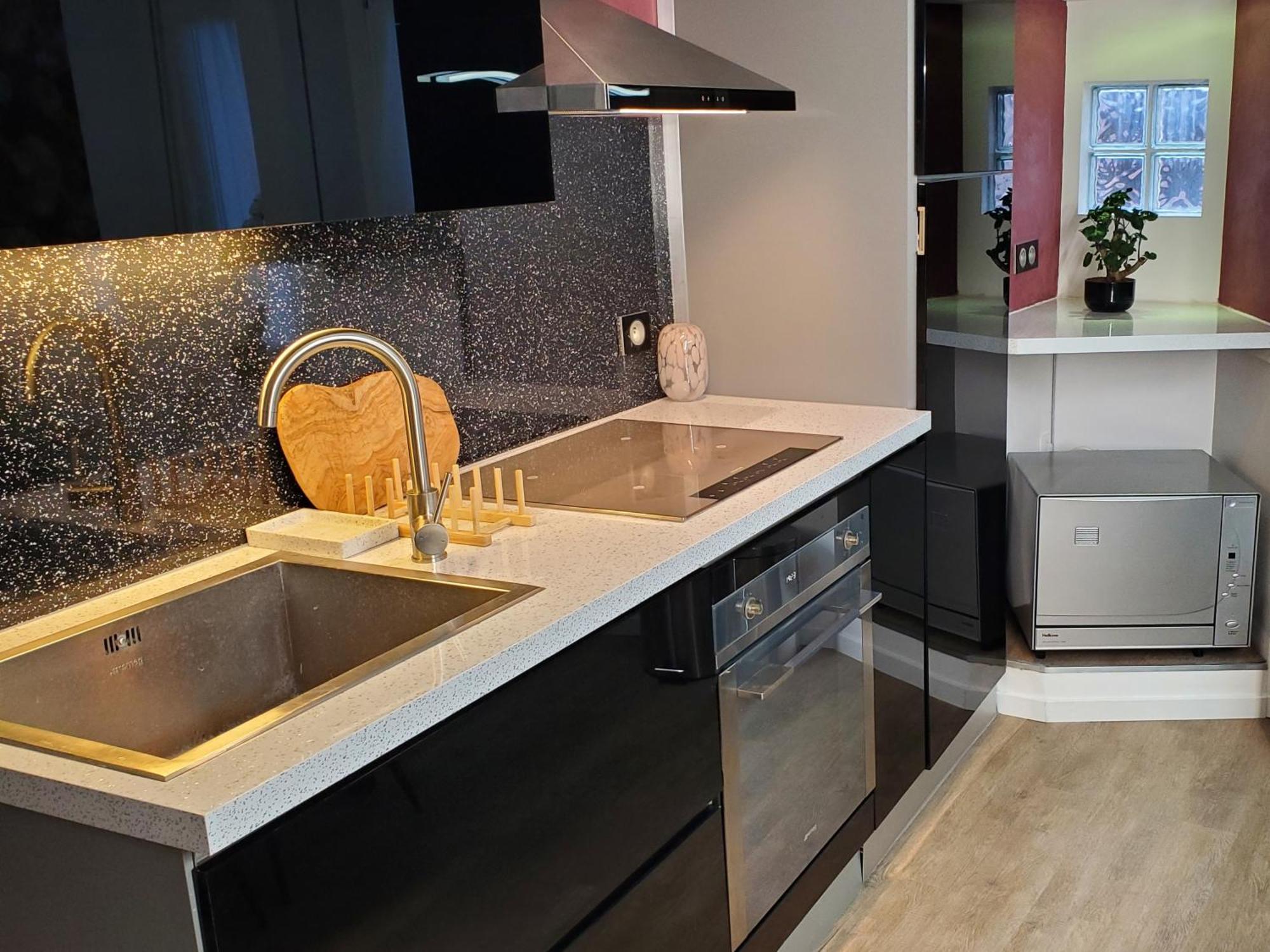 קולמר Mirka & Franck Apartment Chic 4 Stars Parking Free מראה חיצוני תמונה